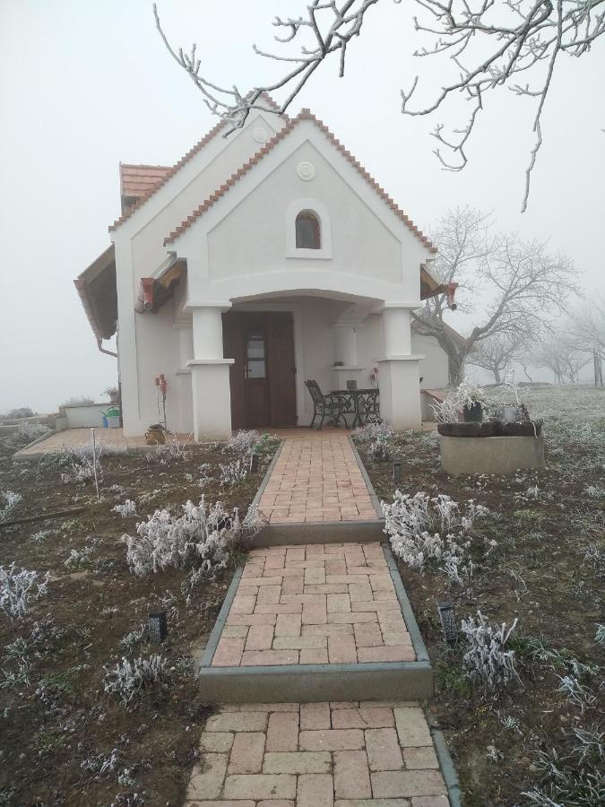 Вілла Casa Beata Lesencetomaj Екстер'єр фото
