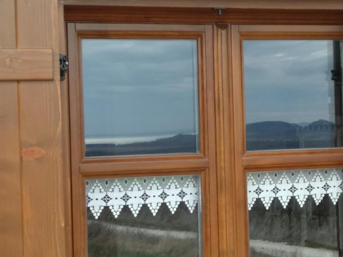 Вілла Casa Beata Lesencetomaj Екстер'єр фото